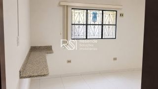 Casa Ampla com 4 Quartos na Jatiúca, A Poucos Metros da Praia de Maceió
