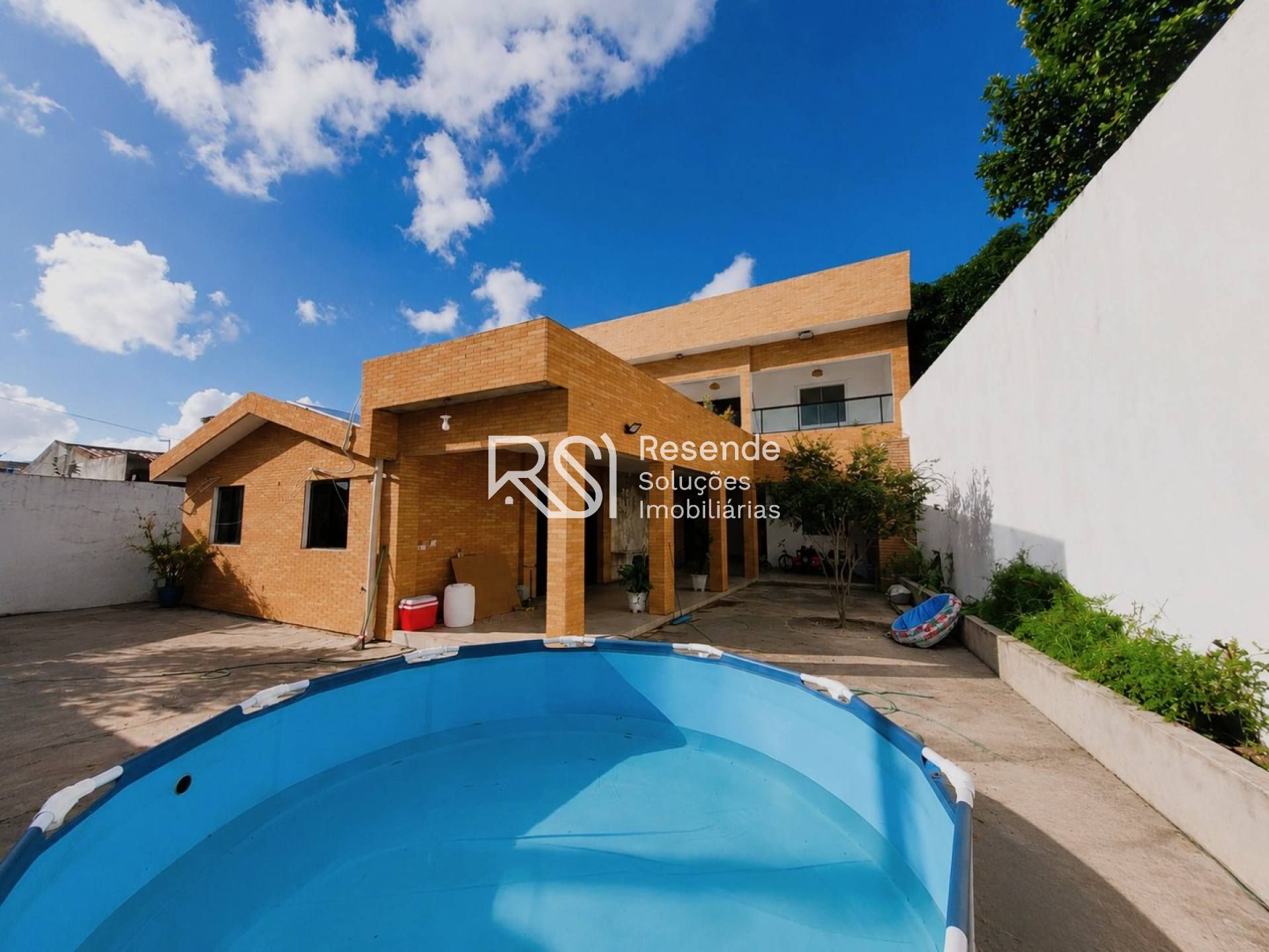 Casa com 6 Quartos, 2 Suítes e Energia Solar no Condomínio Morada dos Palmares