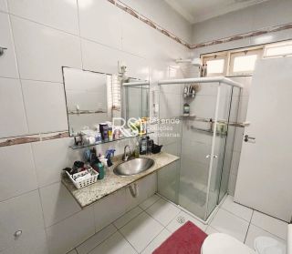 Casa com 3 Suítes  no Farol – Excelente Localização e Espaço para Morar ou Investir