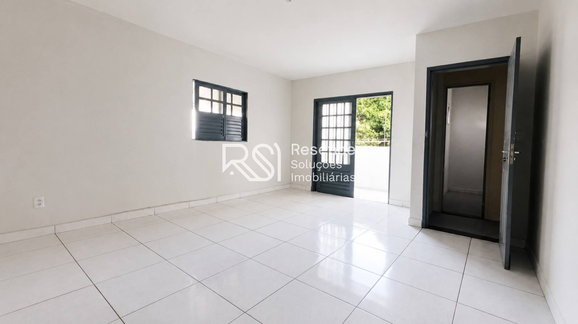 Apartamento Para Alugar no Edifício Três Irmãos com 4 quartos 2 suítes no bairro Gruta de Lourdes em Maceió