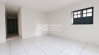 Apartamento Para Alugar no Edifício Três Irmãos com 4 quartos 2 suítes no bairro Gruta de Lourdes em Maceió