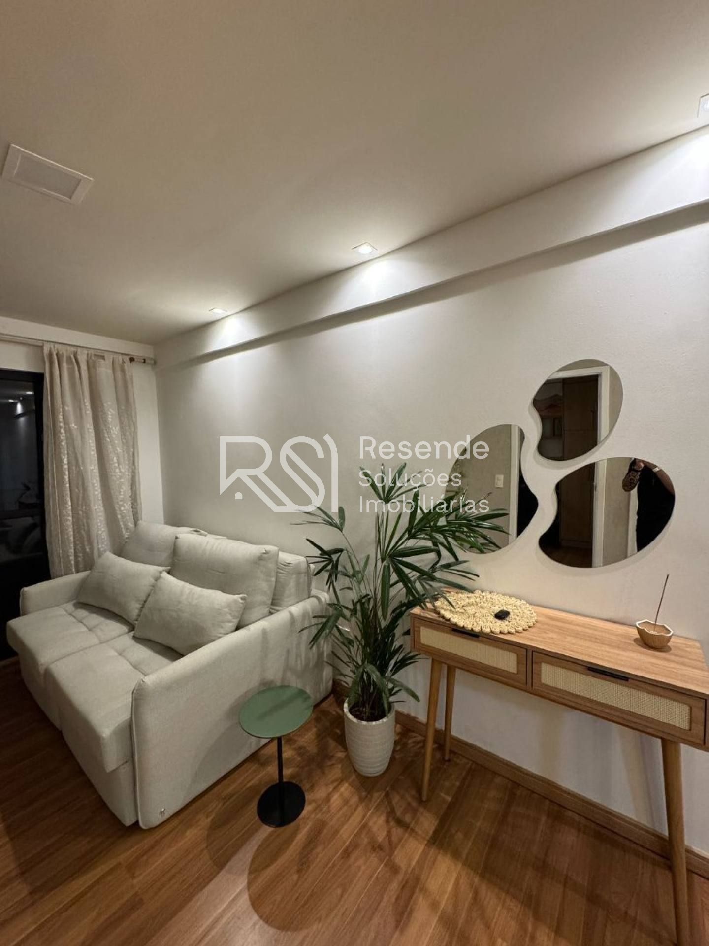 Apartamento Para Alugar com 1 quarto 1 suíte no bairro Jatiúca em Maceió