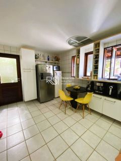 Casa ampla a Venda no Residencial Aldebaran Ômega – Jardim Petrópolis | 242 m², Energia Solar e 4 Quartos