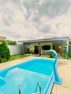 Casa mobiliada no Condomínio Félix de Melo com piscina, automação residencial e a apenas 200 metros da Prainha de Barra Nova