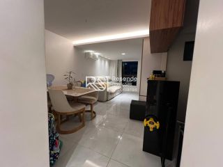 Apartamento a venda no Edifício Venusia Oliveira | 2 Quartos com Suíte | Totalmente Reformado