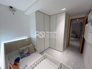 Apartamento a venda no Edifício Venusia Oliveira | 2 Quartos com Suíte | Totalmente Reformado