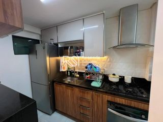 Apartamento a venda no Edifício Venusia Oliveira | 2 Quartos com Suíte | Totalmente Reformado