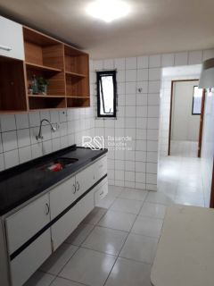 Apartamento no Edifício Artur Ramos para Aluguel na Ponta Verde | 100m² | 3 Quartos | Localização Privilegiada