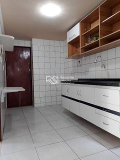 Apartamento no Edifício Artur Ramos para Aluguel na Ponta Verde | 100m² | 3 Quartos | Localização Privilegiada