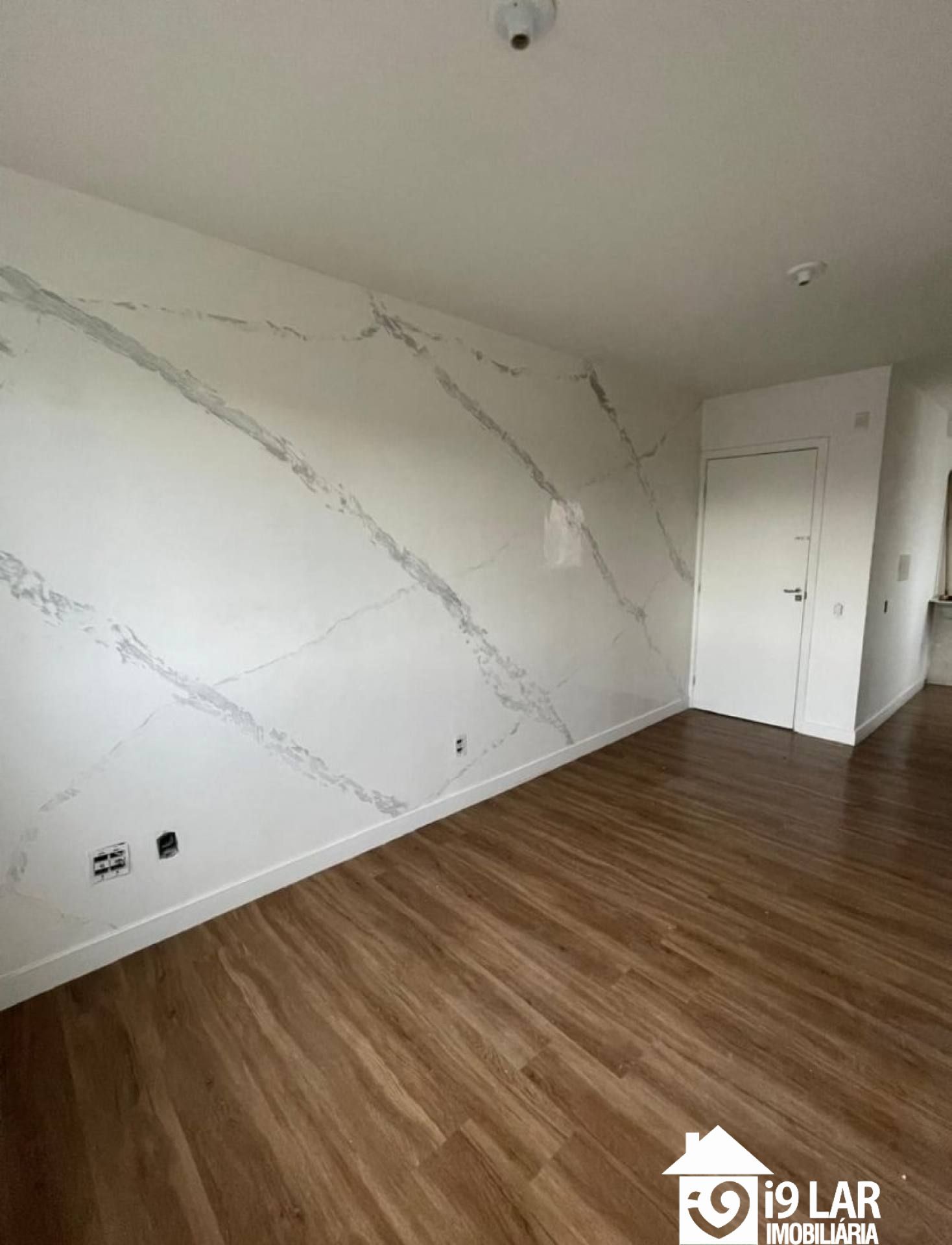 Apartamento à Venda com 2 Quartos e Estrutura de Condomínio Completa – Lauro de Freitas