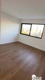 Casa Exclusiva com 4 Suítes e Área Gourmet à Venda no Alphaville Litoral Norte 2