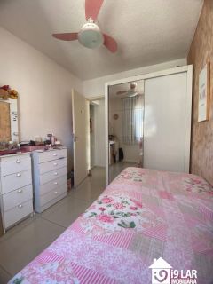 Conforto e Amplitude em Andar Alto: Cobertura Duplex à Venda em Lauro de Freitas – com 2 Quartos e Varanda