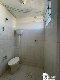 Apartamento 2/4 com Varanda e 2 Banheiros à Venda na Pituba – Condomínio Edifício Constantino