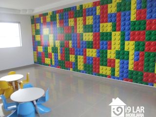 A Venda: Apê Nascente no Condomínio Solar das Palmeiras.