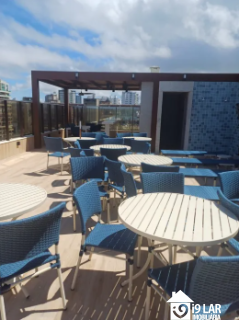 Pronto para Morar ou Investir: 1/4 Mobiliado com Vista Mar em Armação