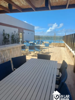 Pronto para Morar ou Investir: 1/4 Mobiliado com Vista Mar em Armação