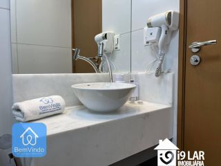 Conforto e Sol da Manhã na Barra: Invista neste Studio Nascente e Mobiliado no ZN Barra