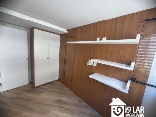 Sofisticação e Conforto no Alphaville 1 – Apartamento 2/4 com Duas Suítes e Área Gourmet.