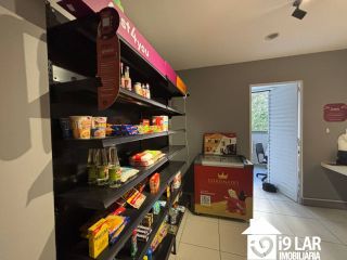 Sofisticação e Conforto no Alphaville 1 – Apartamento 2/4 com Duas Suítes e Área Gourmet.