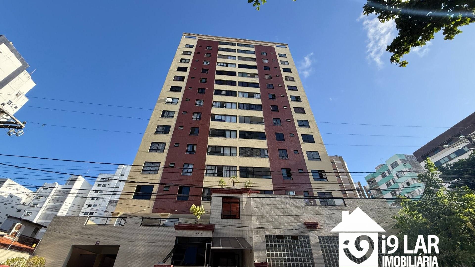 Cobertura Triplex Exclusiva na Pituba: Vista Mar Espetacular, Piscina e Lazer em 3 Níveis