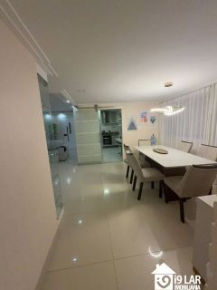 Vista Mar em Patamares: Apartamento Nascente de 3 Suítes, 133m² e 3 Vagas de Garagem