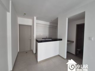 Viva com Vista Privilegiada em Jaguaribe: Apartamento em Andar Alto no Ocean House