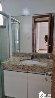 Conforto e Praticidade em Alphaville 1: Apartamento Nascente com Suíte e Estrutura Completa de Lazer.
