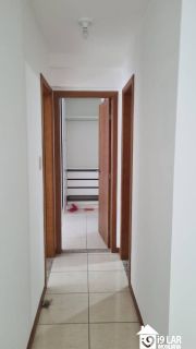 Conforto e Praticidade em Alphaville 1: Apartamento Nascente com Suíte e Estrutura Completa de Lazer.