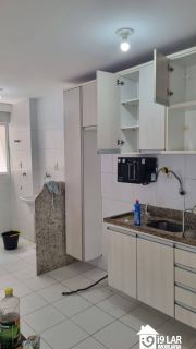 Conforto e Praticidade em Alphaville 1: Apartamento Nascente com Suíte e Estrutura Completa de Lazer.