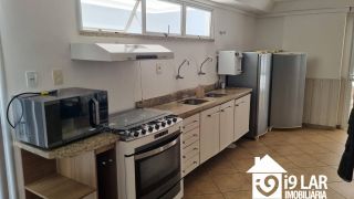 Conforto e Praticidade em Alphaville 1: Apartamento Nascente com Suíte e Estrutura Completa de Lazer.