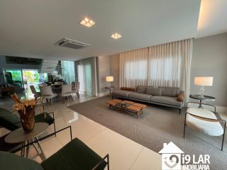 Luxo e Espaço no Alphaville 2: Casa Novíssima com 4 Suítes, 500m², Energia Solar e 7 Vagas