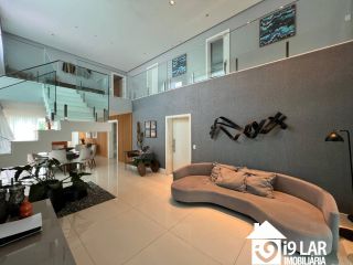 Luxo e Espaço no Alphaville 2: Casa Novíssima com 4 Suítes, 500m², Energia Solar e 7 Vagas