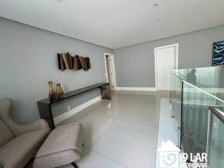 Luxo e Espaço no Alphaville 2: Casa Novíssima com 4 Suítes, 500m², Energia Solar e 7 Vagas