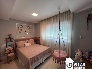 Luxo e Espaço no Alphaville 2: Casa Novíssima com 4 Suítes, 500m², Energia Solar e 7 Vagas