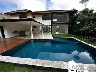Sofisticação e Lazer em Praia do Forte: Casa de 5 Suítes com Piscina Espetacular no Ilha dos Pássaros