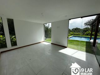Luxo e Amplitude em Praia do Forte: Casa de 5 Suítes com 402m² no Exclusivo Ilha dos Pássaros