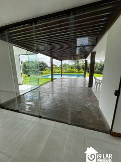 Luxo e Amplitude em Praia do Forte: Casa de 5 Suítes com 402m² no Exclusivo Ilha dos Pássaros
