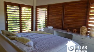 Refúgio de Luxo em Praia do Forte: Casa Design com 6 Suítes, Piscina de 65m² e Privacidade Absoluta