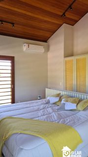 Refúgio de Luxo em Praia do Forte: Casa Design com 6 Suítes, Piscina de 65m² e Privacidade Absoluta