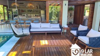 Refúgio de Luxo em Praia do Forte: Casa Design com 6 Suítes, Piscina de 65m² e Privacidade Absoluta