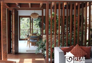 Refúgio de Luxo em Praia do Forte: Casa Design com 6 Suítes, Piscina de 65m² e Privacidade Absoluta