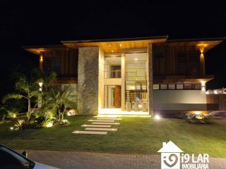 Refúgio de Luxo em Praia do Forte: Casa Design com 6 Suítes, Piscina de 65m² e Privacidade Absoluta