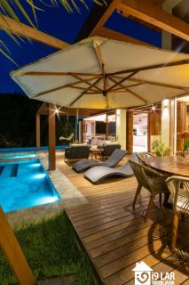 Refúgio de Luxo em Praia do Forte: Casa Design com 6 Suítes, Piscina de 65m² e Privacidade Absoluta