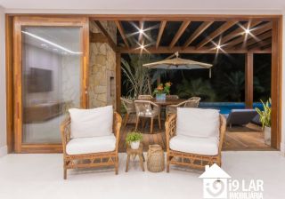 Refúgio de Luxo em Praia do Forte: Casa Design com 6 Suítes, Piscina de 65m² e Privacidade Absoluta