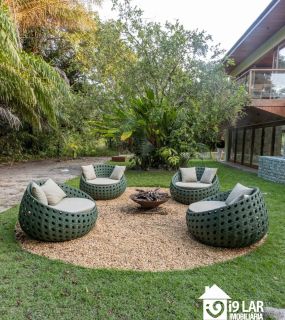 Refúgio de Luxo em Praia do Forte: Casa Design com 6 Suítes, Piscina de 65m² e Privacidade Absoluta