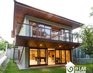 Refúgio de Luxo em Praia do Forte: Casa Design com 6 Suítes, Piscina de 65m² e Privacidade Absoluta