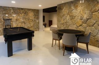 Refúgio de Luxo em Praia do Forte: Casa Design com 6 Suítes, Piscina de 65m² e Privacidade Absoluta