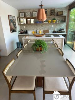 Seu Paraíso Particular em Praia do Forte: Casa Mobiliada e Decorada com 6 Suítes no Condomínio Piscinas Naturais