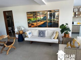 Seu Paraíso Particular em Praia do Forte: Casa Mobiliada e Decorada com 6 Suítes no Condomínio Piscinas Naturais