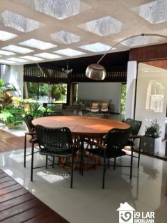 Um Paraíso Particular: Mansão Espetacular com 6 Quartos no Condomínio Encontro das Águas